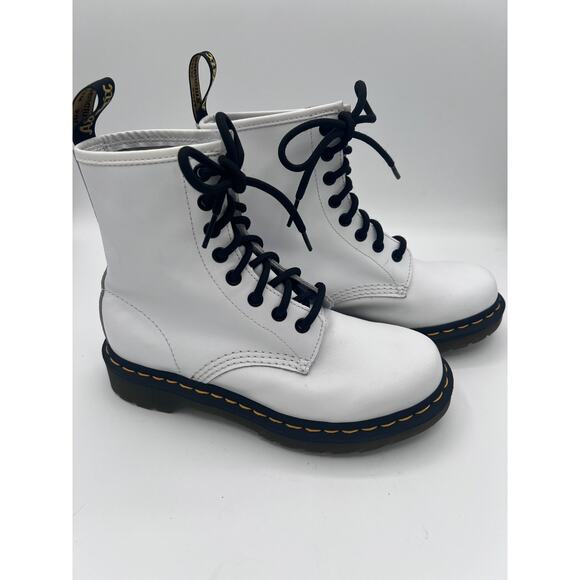 Dr Doc Martens 11822 White Leather Lace Up Boot Women’s Size US 6 Medium - Picture 5 of 6